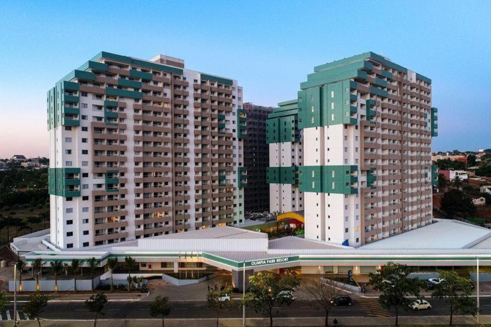 Olimpia Park Resort O Mais Divertido Resort Em Frente Ao Thermas Dos Laranjais - Pague Em Ate 12 Vezes ภายนอก รูปภาพ